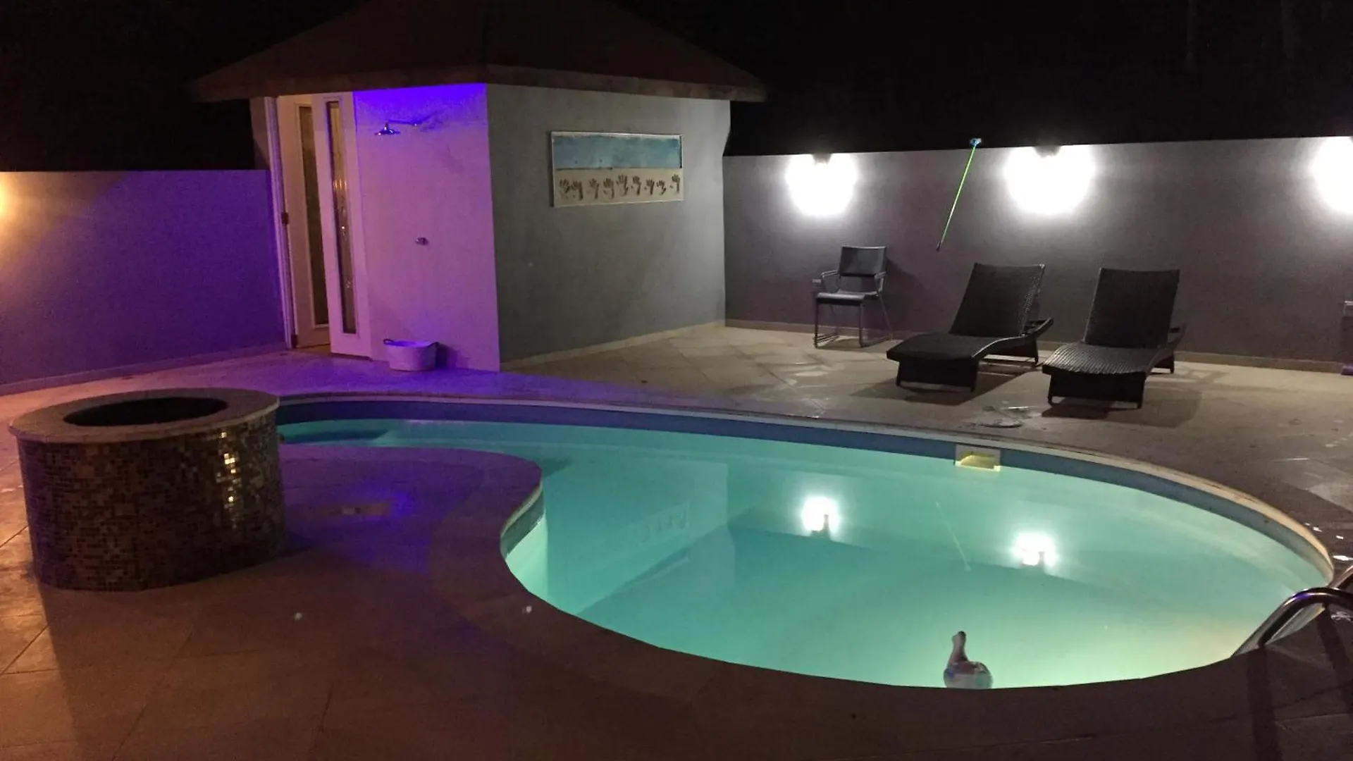 Hw Pool Studio Cidra